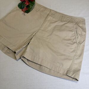 Eddie Bauer Women's Slightly Curve Tan Chino Khaki Beige Shorts, Size 6